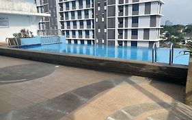 Peninsula Residence All Suite Hotel